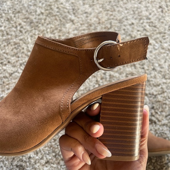 Booties - Picture 4 of 13